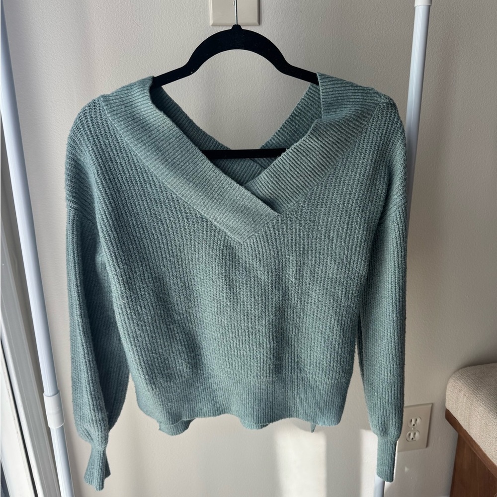 Women's V-Neck Sweater - Gr